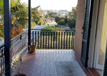 balcone - Villa Via Entrata 5, Torgiano - foto 15