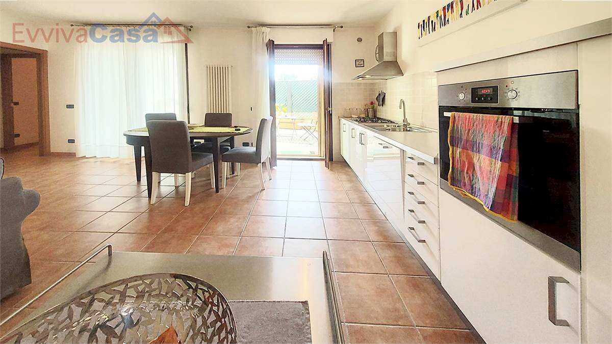 Trilocale Via Bramante 4a, Osimo - foto 2