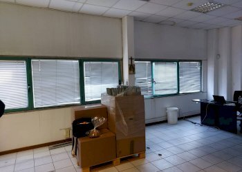 Magazzino via Renata Bianchi, Genova (zona Cornigliano) - foto 8