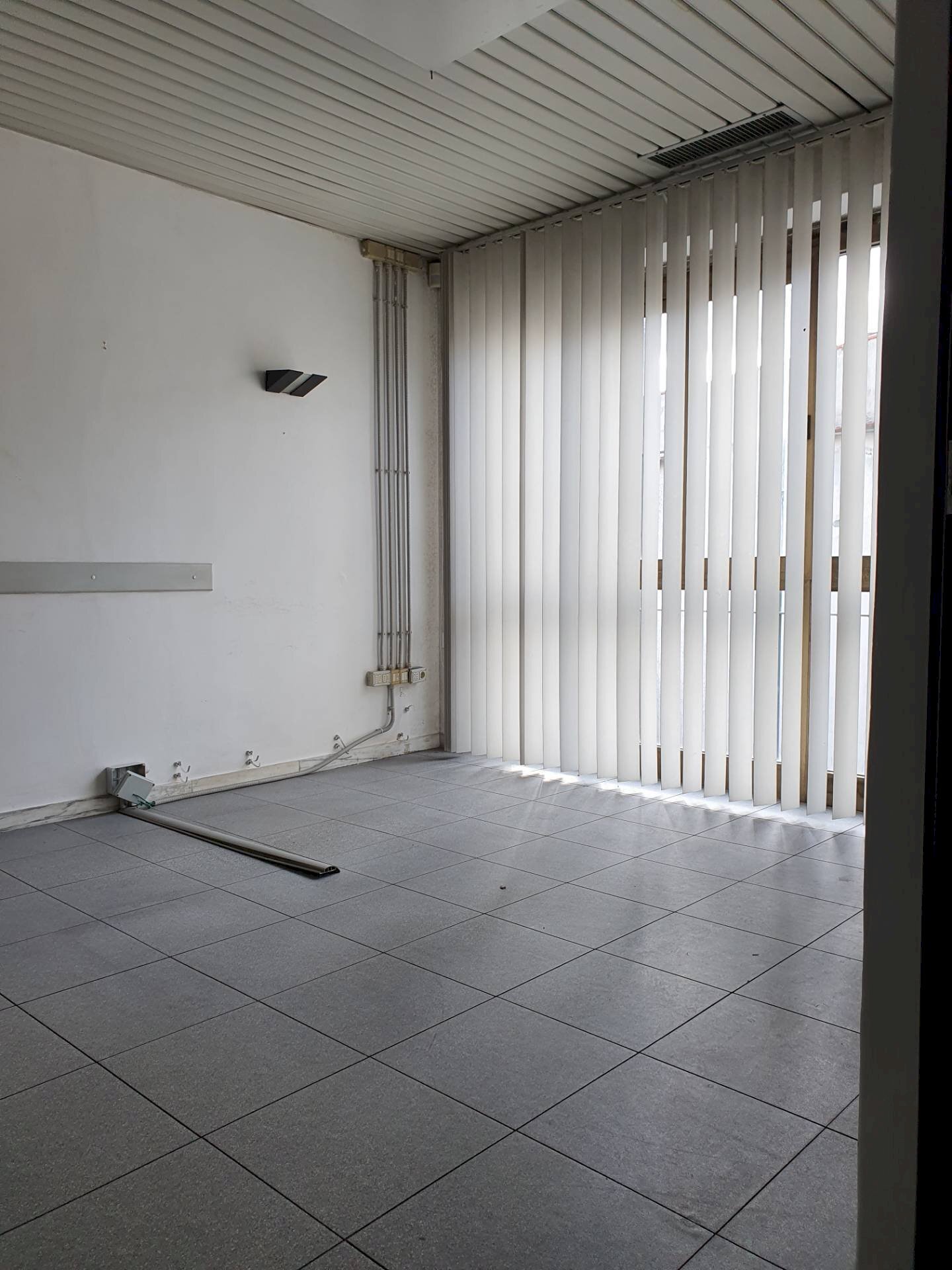 Attività Commerciale Via Nazzaro Sauro, Lucca (zona Centro Storico) - foto 1