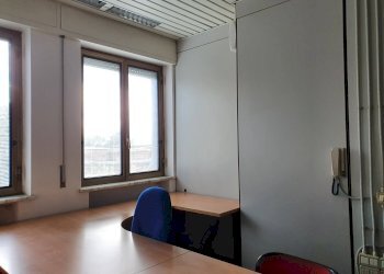 Attività Commerciale Via Nazzaro Sauro, Lucca (zona Centro Storico) - foto 8