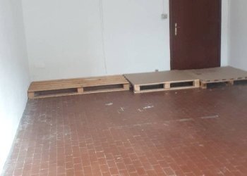 Magazzino Viale Europa, Lucca (zona San Donato) - foto 1