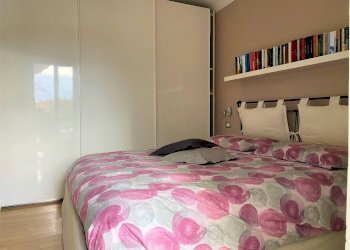 Camera da letto - Quadrilocale via Sant'Isidoro, 39/C, Romano Canavese - foto 8