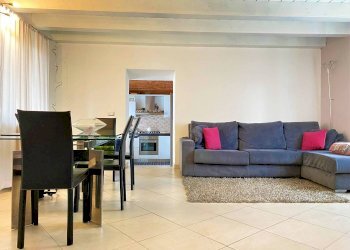 Soggiorno - Quadrilocale via Sant'Isidoro, 39/C, Romano Canavese - foto 5