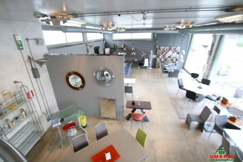 Capannone via Nazario Sauro, Verano Brianza - foto 1