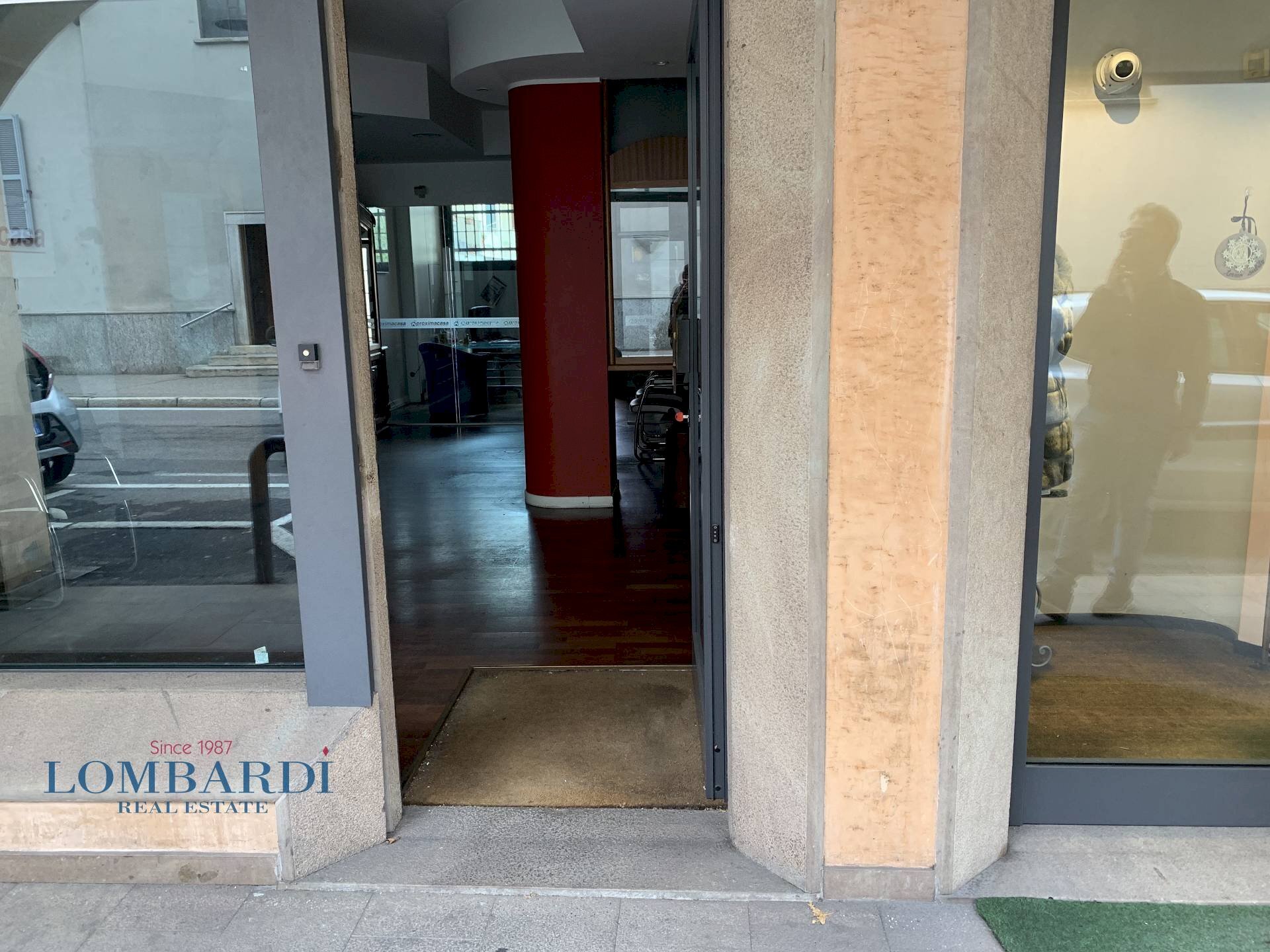 Shop VIA MADONNA, Seveso - photo 1