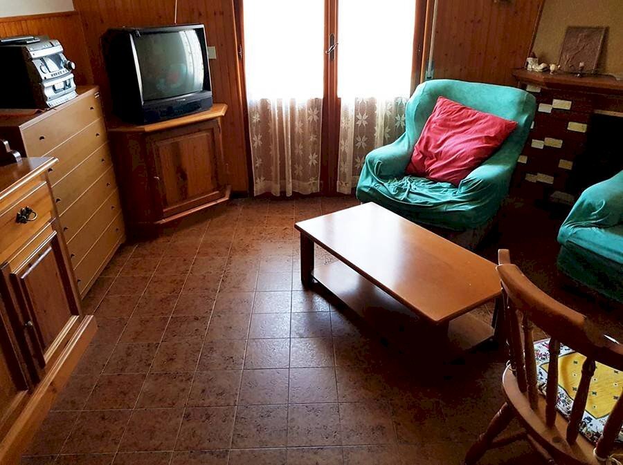 Three-room apartment Montese - photo 2