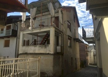 IMG_6045.JPG - Casa semi indipendente Rueglio - foto 1