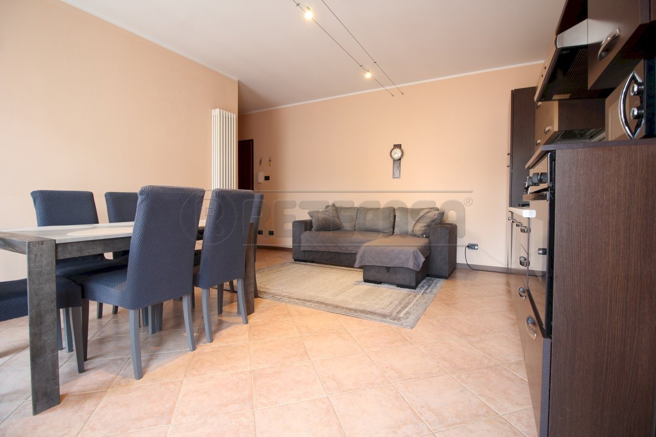 zona giorno - Four-room apartment Via Antonio Vivaldi 2, Zermeghedo - photo 3