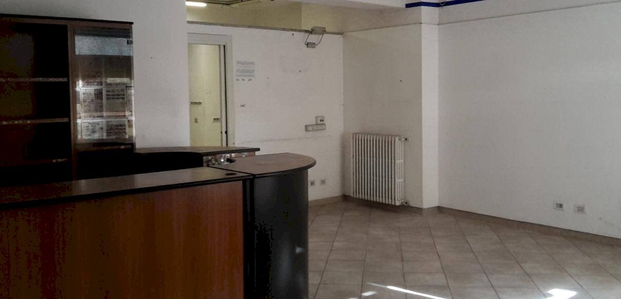 Shop via Aliberti, Asti - photo 1