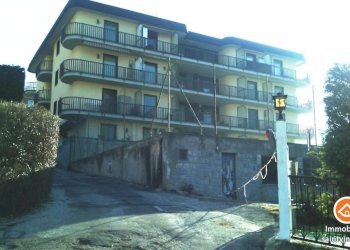 Deposito Via Mons. Alliod, Saint-Vincent - foto 1