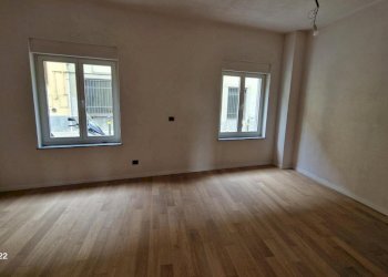 Three-room apartment Via Santa Croce, Moncalieri - photo 2