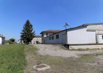 Capannone strada Provinciale Padana Inferiore, Tortona - foto 17