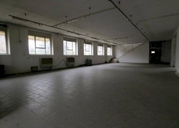 laboratorio - Capannone strada Provinciale Padana Inferiore, Tortona - foto 7