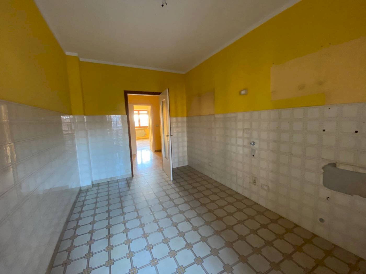 cucina - Four-room apartment viale Giuseppe Garibaldi, 35, Carmagnola - photo 3