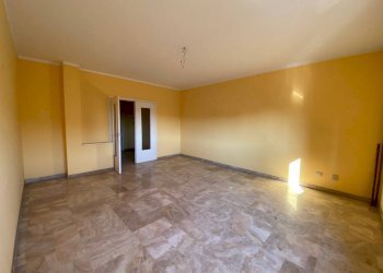 sala - Quadrilocale viale Giuseppe Garibaldi, 35, Carmagnola - foto 2