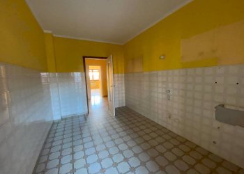 cucina - Quadrilocale viale Giuseppe Garibaldi, 35, Carmagnola - foto 3