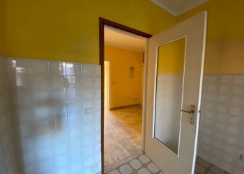 cucina - Quadrilocale viale Giuseppe Garibaldi, 35, Carmagnola - foto 4