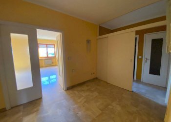 ingresso - Quadrilocale viale Giuseppe Garibaldi, 35, Carmagnola - foto 6