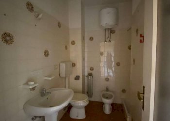 bagno - Quadrilocale viale Giuseppe Garibaldi, 35, Carmagnola - foto 8