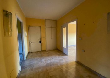 ingresso - Quadrilocale viale Giuseppe Garibaldi, 35, Carmagnola - foto 16