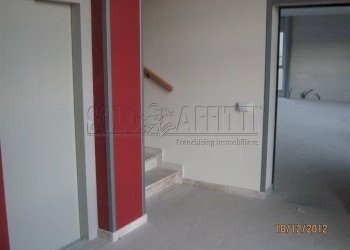 ASCENSORE E VANO SCALE IN COMUNE - Office VIA DELLE CATERATTE 25, Livorno - photo 13