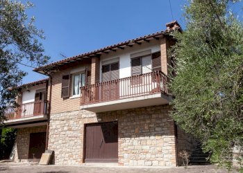 facciata - Villa Via del Bando 22, Perugia - foto 3