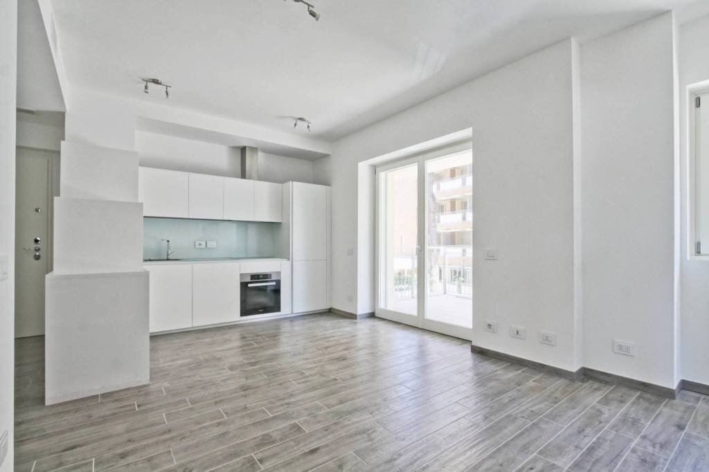 soggiorno - Three-room apartment via Aventina, 34, Roma - photo 2