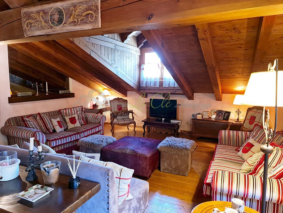 AFFITTO COURMAYEUR - ZONA DIVANI - LIVING - Three-room apartment Rue de Verrand 41, Prè-Saint-Didier - photo 1