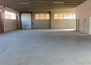 6.jpg - Locale Commerciale Via della Chiesa 9, Capannori - foto 2