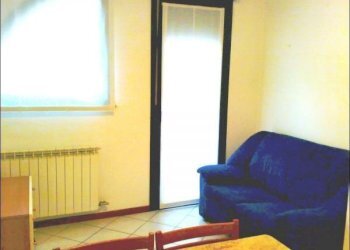 01 - soggiorno - Appartamento via Bossi 13, Somma Lombardo - foto 1