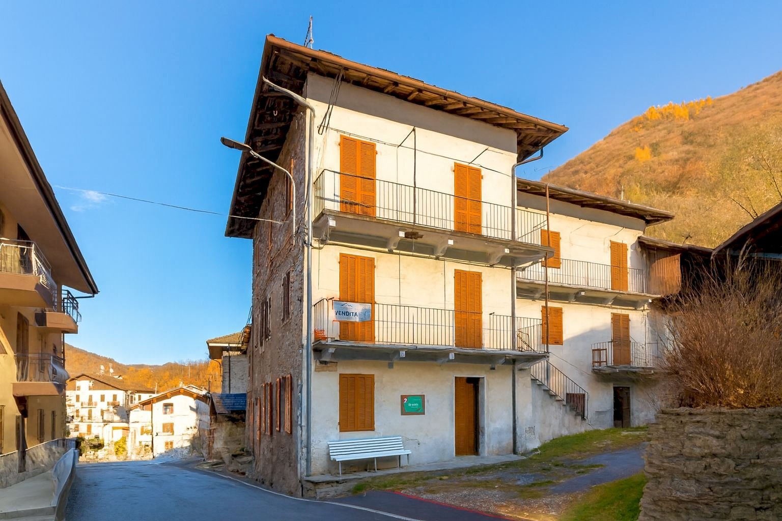 Casa semi indipendente Frazione San Pietro, 70, frazione Villa San Pietro, Monterosso Grana - foto 1