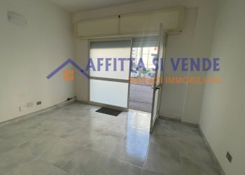 INGRESSO - Office Via di Villa Ortisi 19, Siracusa - photo 9