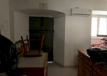 E5F8CB67-4FBD-4F5F-9B90-1E93112BA338.jpeg - Commercial Premises Genova - photo 7