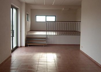 p_g_1089-100d6199.jpg - Locale Commerciale Via Pesciatina, Lucca - foto 1