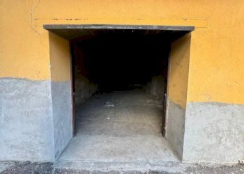 Box auto - Capannone via piave 6, Castronno - foto 9