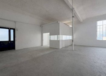 Interno non residenziale - Capannone via piave 6, Castronno - foto 11