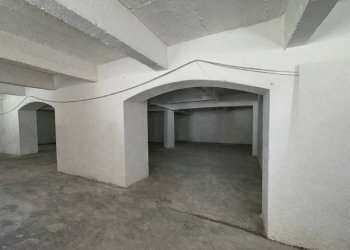 Magazzino - Capannone via piave 6, Castronno - foto 12