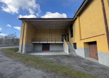 Facciata - Capannone via piave 6, Castronno - foto 22