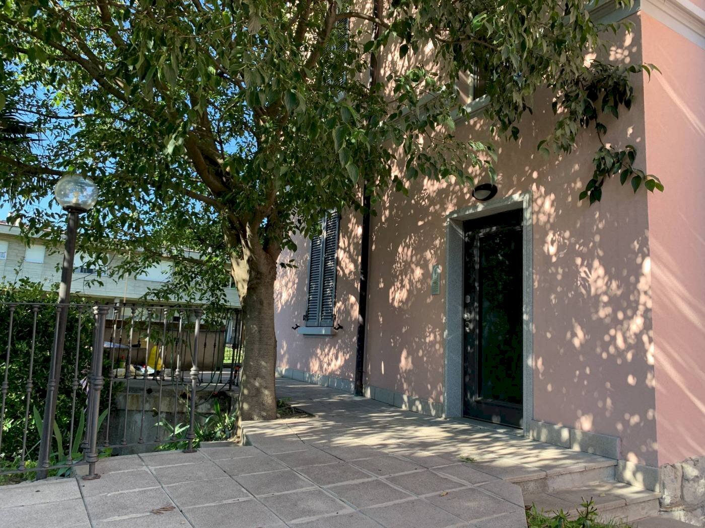 ESTERNO - Appartamento via Alfredo Oriani, 89, Varese - foto 2