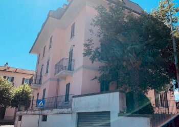 ESTERNO - Appartamento via Alfredo Oriani, 89, Varese - foto 3