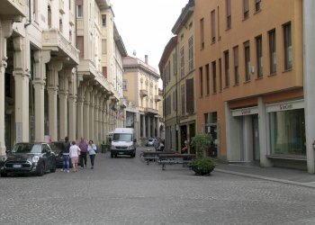 FRONTE PORTICI VIA EMILIA - Stabile - Palazzo largo Eugenio Borgarelli, Tortona - foto 4