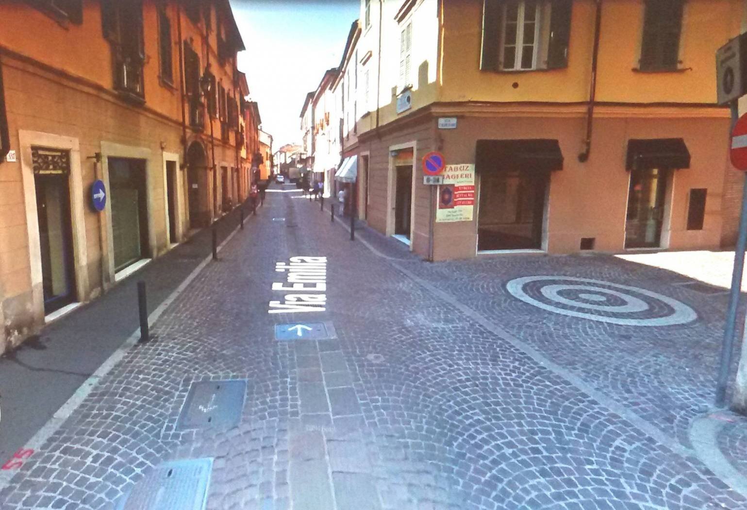 NEGOZIO IN VIA EMILIA - Negozio vicolo Commenda, 1, Tortona - foto 1