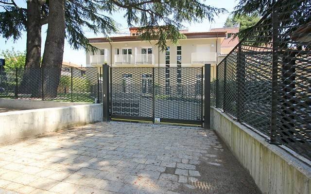 Appartamento via Col di Lana, Albizzate - foto 3