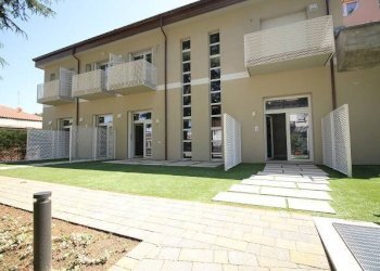 Appartamento via Col di Lana, Albizzate - foto 4