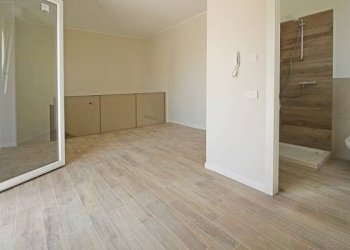 Appartamento via Col di Lana, Albizzate - foto 10