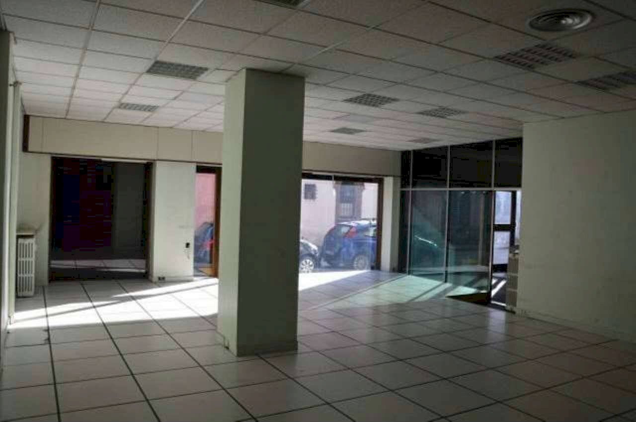 Negozio via borgo antico 1, Gallarate - foto 3