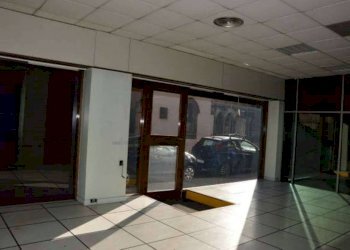 Negozio via borgo antico 1, Gallarate - foto 4