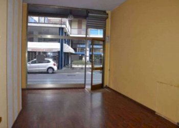 Negozio via Giovanni Battista Trombini, Gallarate - foto 9