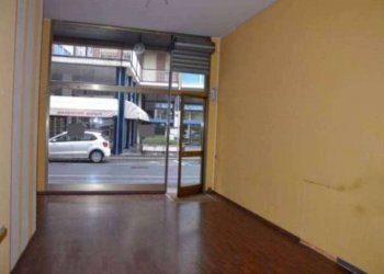 Negozio via Giovanni Battista Trombini, Gallarate - foto 1